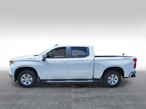 Used 2023 Chevrolet Silverado 1500 LT w/ Protection Package AWD/4WD image 4