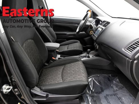 Used 2025 Mitsubishi Outlander Sport LE AWD/4WD image 23