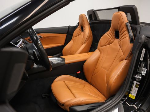 Used 2020 BMW Z4 M40i w/ Executive Package RWD image 56