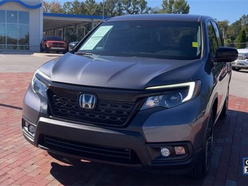Used 2021 Honda Passport Sport image 5