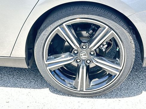 Used 2024 Honda Accord Sport image 12