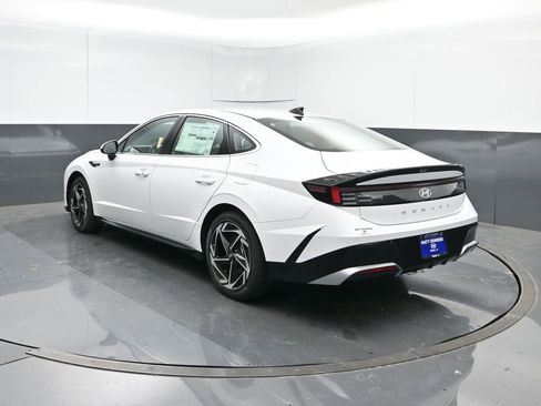 New 2026 Hyundai Sonata SEL FWD image 4