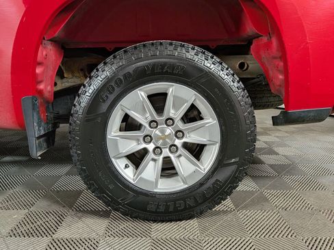 Used 2021 Chevrolet Silverado 1500 LT image 11