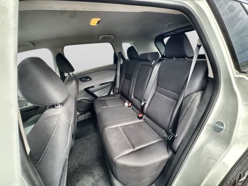 Used 2023 Nissan Rogue S AWD/4WD image 12