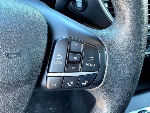 Used 2022 Ford Escape SE image 18