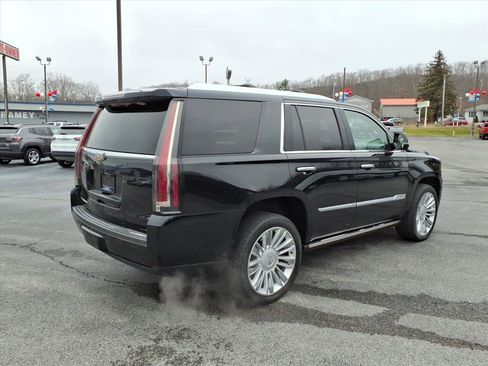 Used 2016 Cadillac Escalade Platinum image 4
