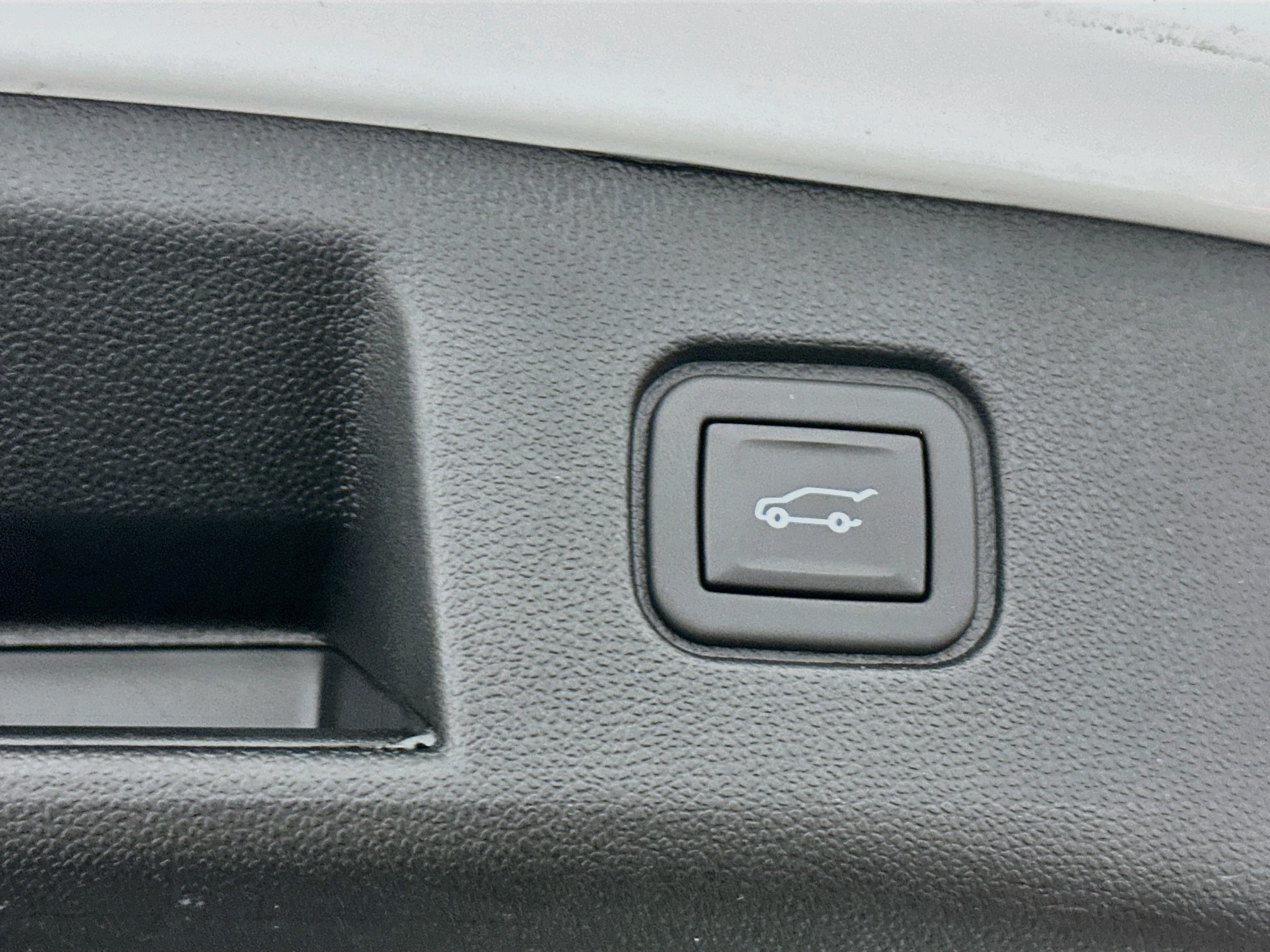 Used 2024 Chevrolet Blazer EV LT AWD/4WD image 31
