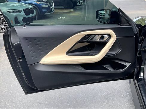 Used 2023 BMW 230i Coupe w/ Convenience Package image 24