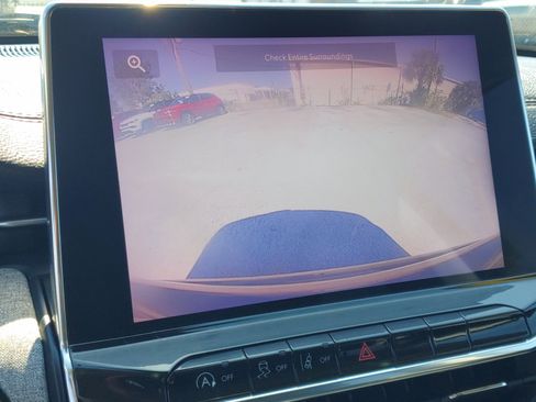 Used 2022 Jeep Compass Latitude image 27