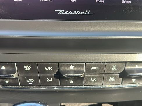 Used 2022 Maserati Ghibli F Tributo RWD image 29