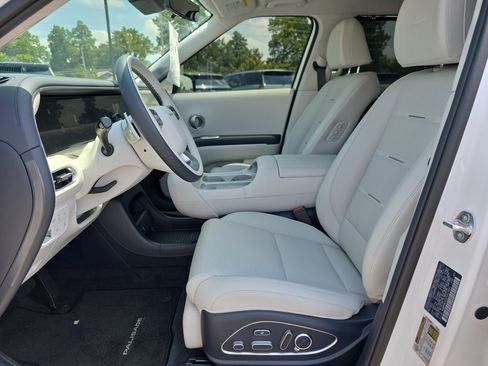Used 2026 Hyundai Palisade Calligraphy AWD/4WD image 9