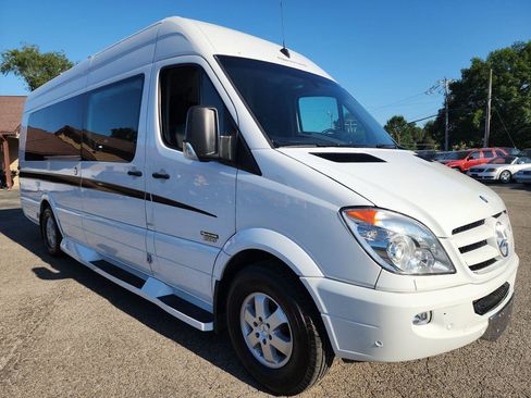 Used 2011 Mercedes-Benz Sprinter 2500 image 18