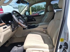 Used 2019 Lexus LX 570 4WD w/ Luxury Package image 8