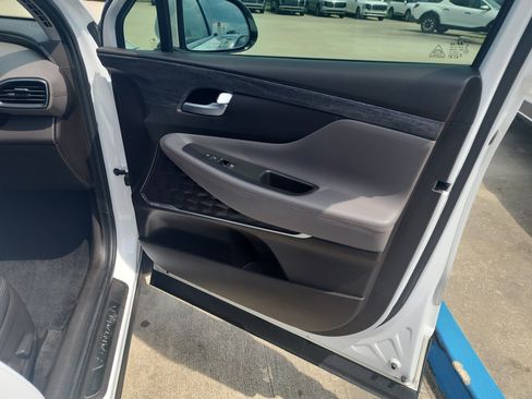 Used 2019 Hyundai Santa Fe FWD image 11