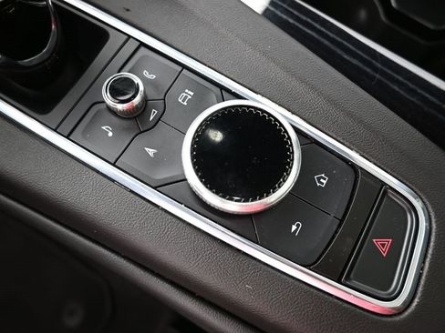 Used 2023 Cadillac Escalade ESV Sport AWD/4WD image 2