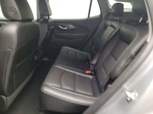 Used 2024 GMC Terrain SLT image 18