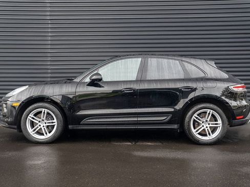 Certified 2026 Porsche Macan AWD/4WD image 2