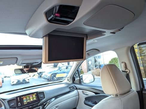 Used 2019 Honda Pilot Touring image 45