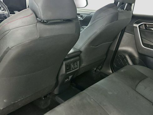 Used 2025 Toyota RAV4 SE AWD/4WD image 28