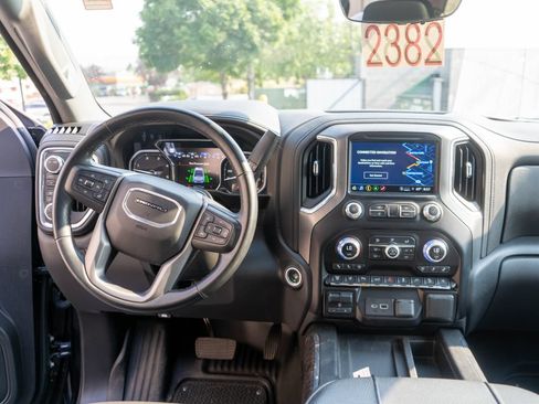 Used 2023 GMC Sierra 3500 Denali w/ Denali Black Diamond Edition AWD/4WD image 15
