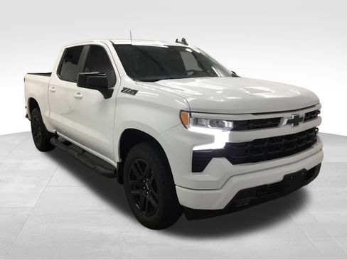 Used 2024 Chevrolet Silverado 1500 RST AWD/4WD image 3