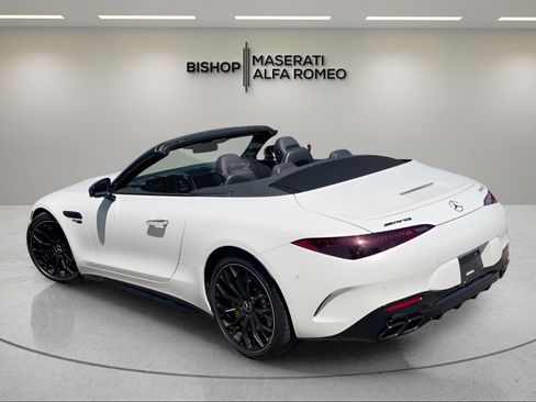 Used 2022 Mercedes-Benz SL 63 AMG 4MATIC w/ Driver Assistance Package image 3