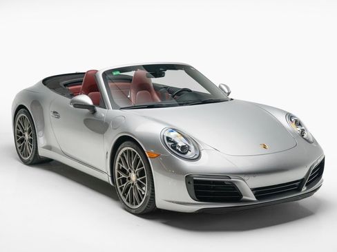 Used 2019 Porsche 911 Carrera image 6