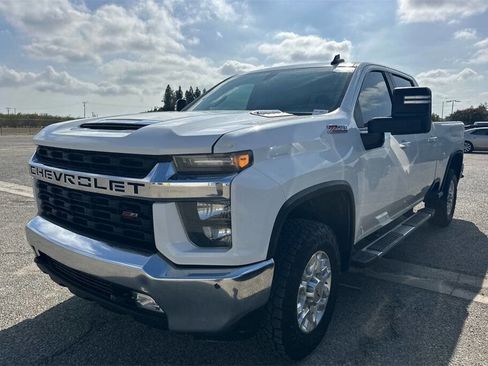 Used 2023 Chevrolet Silverado 2500 LT w/ Convenience Package image 2