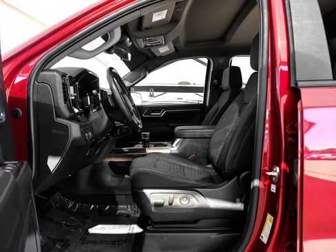 Used 2023 Chevrolet Silverado 1500 LT Trail Boss image 3