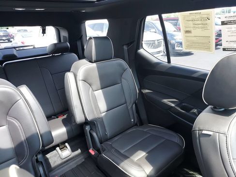 Used 2022 Chevrolet Traverse Premier w/ Redline Edition AWD/4WD image 14