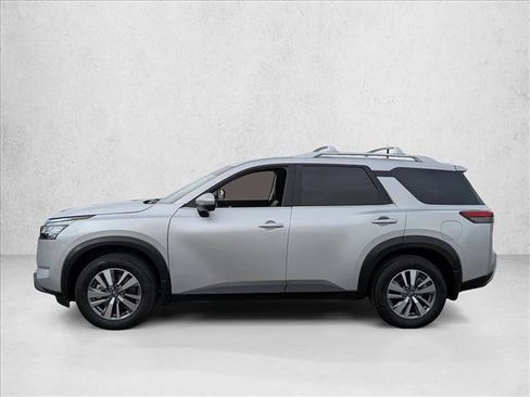Used 2022 Nissan Pathfinder SL FWD image 10