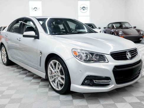 Used 2015 Chevrolet SS RWD image 5