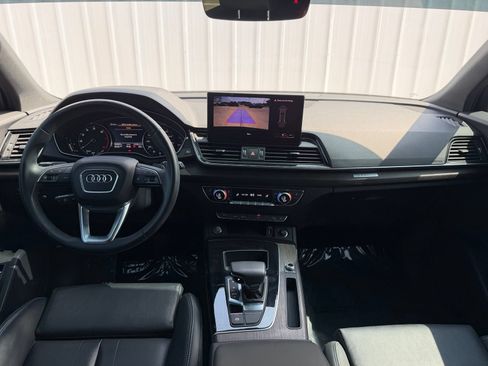 Used 2023 Audi Q5 2.0T Premium w/ Convenience Package AWD/4WD image 12