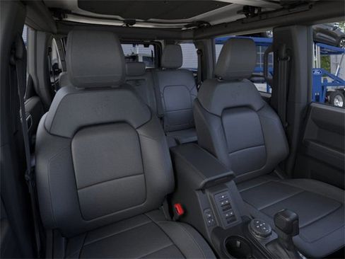 New 2025 Ford Bronco Badlands image 10