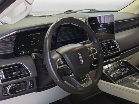 Used 2020 Lincoln Navigator L Black Label w/ Cargo Convenience Package image 10