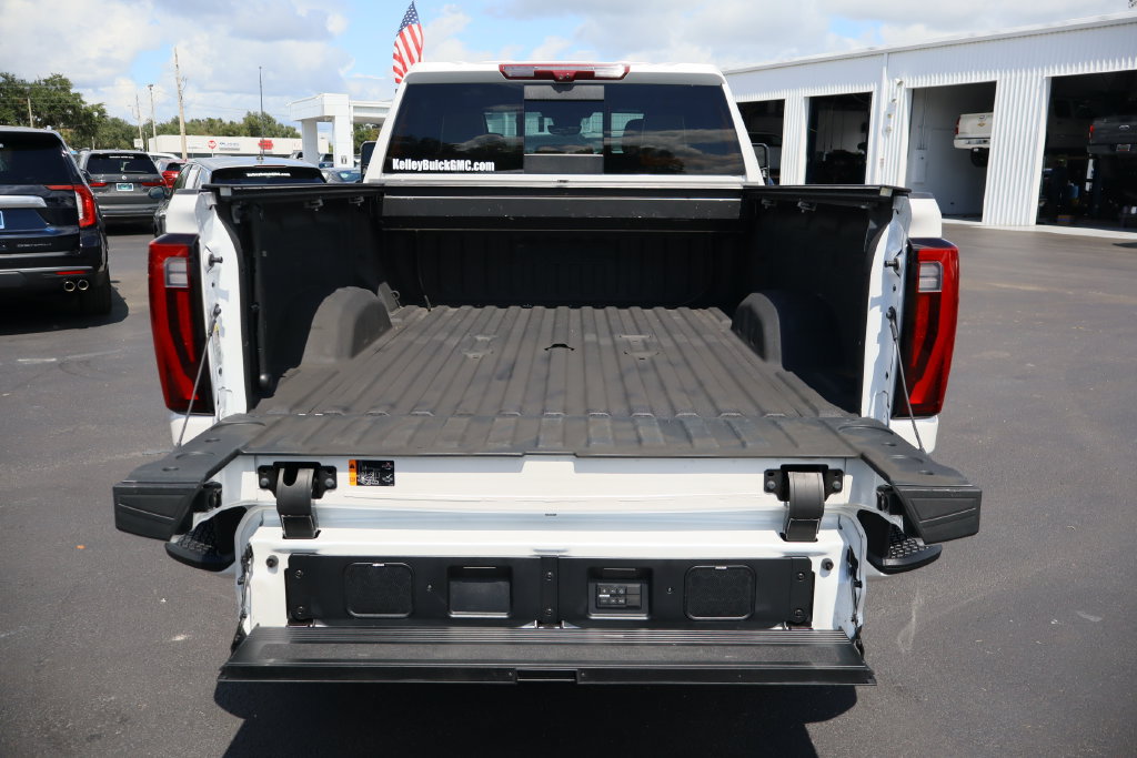 Certified 2025 GMC Sierra 2500 Denali Ultimate AWD/4WD image 30