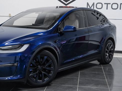 Used 2022 Tesla Model X image 10