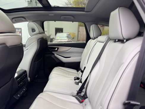 Used 2023 Acura MDX SH-AWD w/ Advance Package image 22