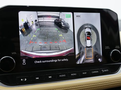 Used 2022 Nissan Rogue Platinum w/ Head-Up Display Package FWD image 31