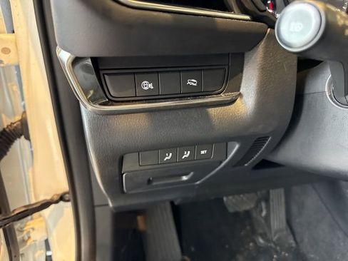 Used 2025 MAZDA CX-30 AWD 2.5 S w/ Preferred Package image 17