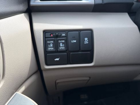 Used 2017 Honda Odyssey EX-L image 21