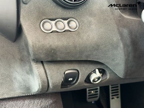 Used 2024 McLaren 750S RWD image 35