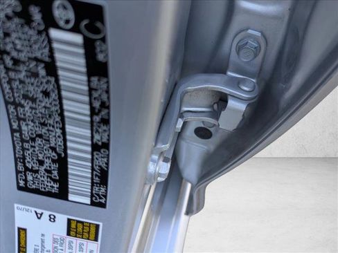 Used 2023 Toyota Corolla LE image 23