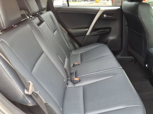 Used 2018 Toyota RAV4 Limited FWD image 24