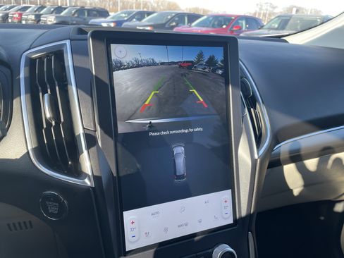 Used 2023 Ford Edge Titanium image 26