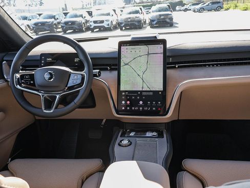 New 2026 Volvo EX90 Plus image 22