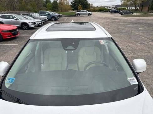 Used 2023 Volvo XC60 B5 Plus AWD/4WD image 8