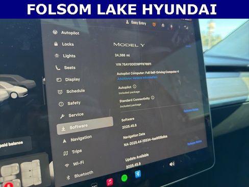 Used 2023 Tesla Model Y 2WD image 14