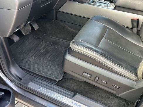 Used 2017 Ford Expedition Platinum image 10