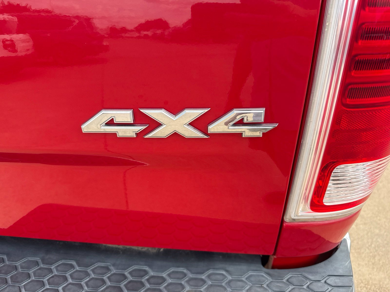Used 2014 RAM 2500 Longhorn w/ Protection Group AWD/4WD image 9